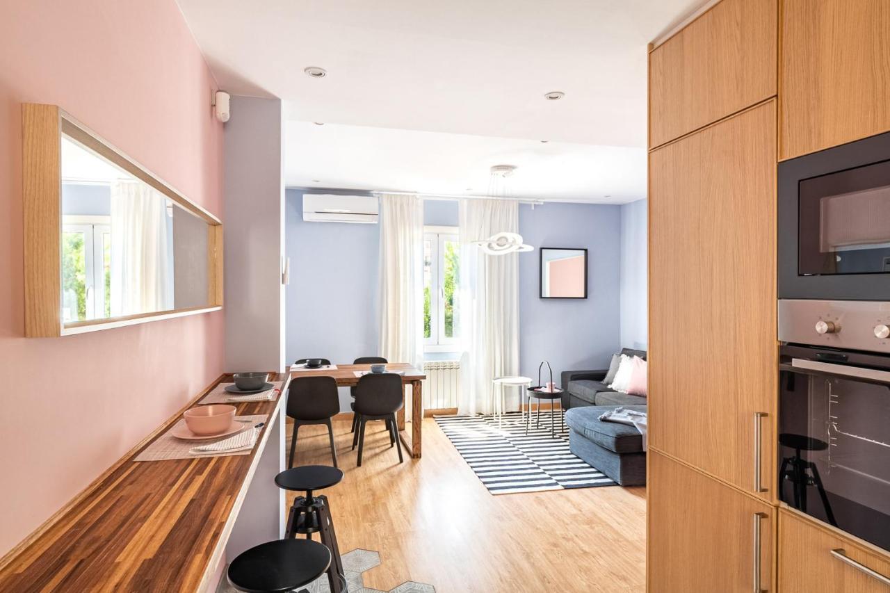 Three Bedrooms Apartment บาร์เซโลนา ภายนอก รูปภาพ