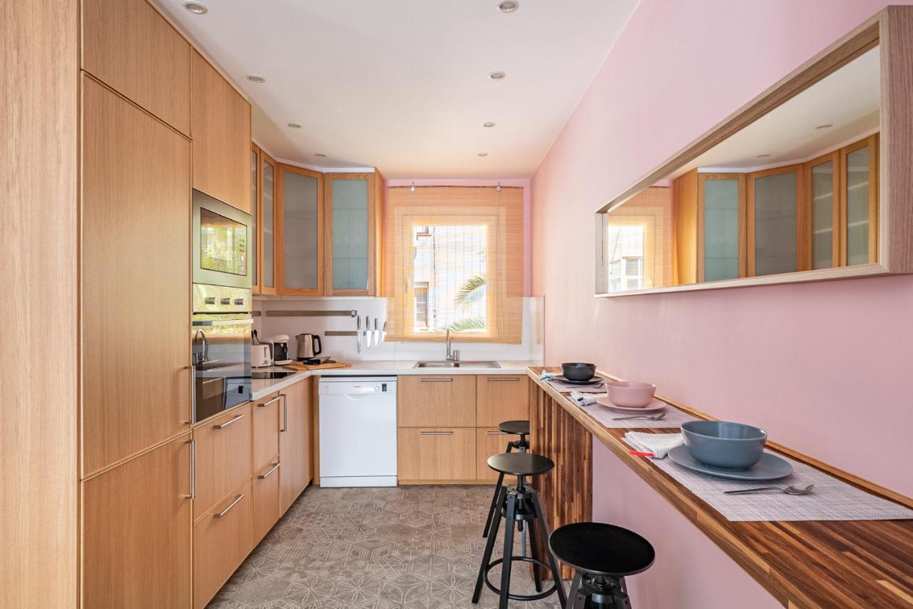 Three Bedrooms Apartment บาร์เซโลนา ภายนอก รูปภาพ