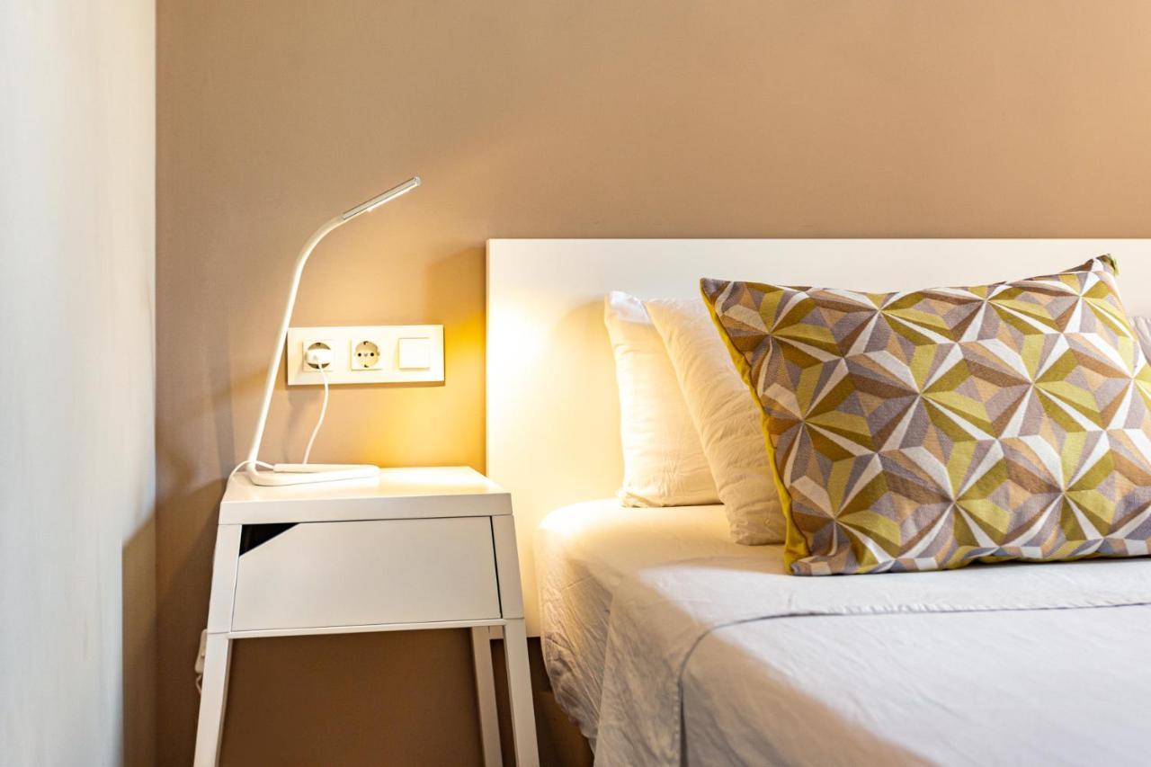Three Bedrooms Apartment บาร์เซโลนา ภายนอก รูปภาพ