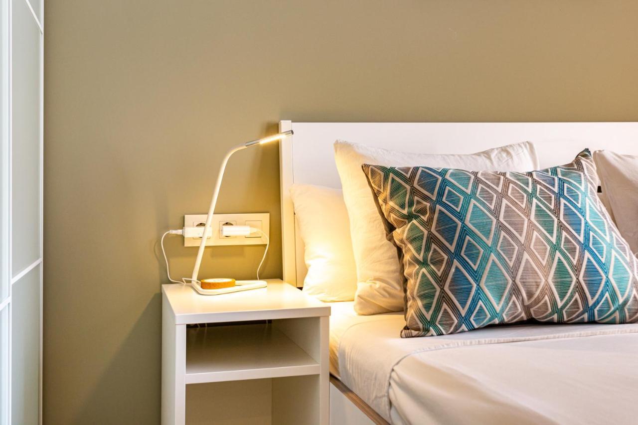 Three Bedrooms Apartment บาร์เซโลนา ภายนอก รูปภาพ